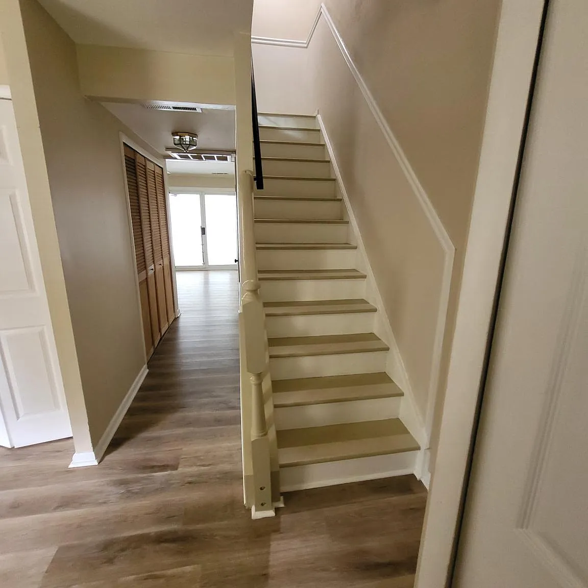 4 bed, 2.5 bath, 1560 sqft, $2,800 — Photo 3