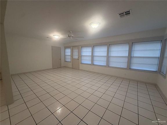 2nd image of 1116 Harvey St