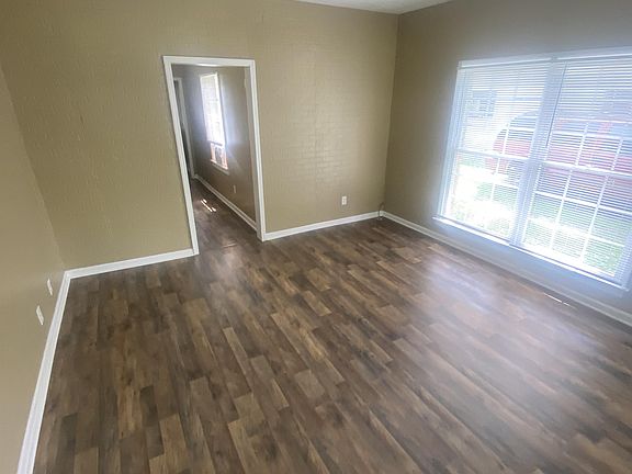 2nd image of 9217 Alexander Ave #2