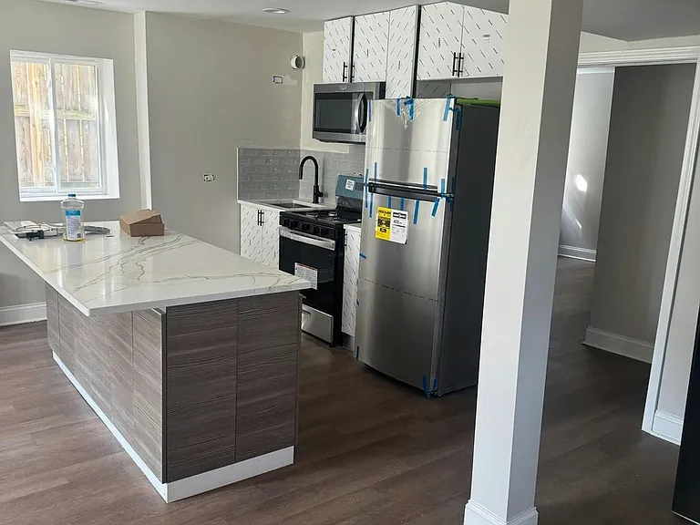 5910 S Michigan Ave — Photo 3