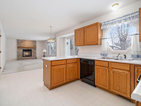 3rd image of 5576 Tradewind Dr