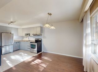 52 Waniska Ave #1456240, Toronto, ON M8Y1P9