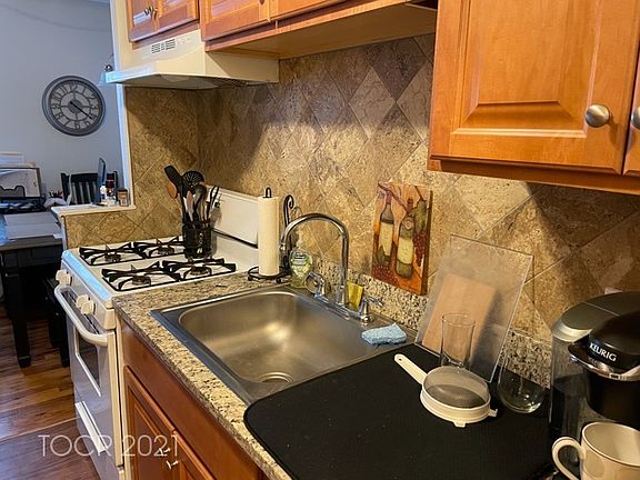 3rd image of 62 Crescent Pl