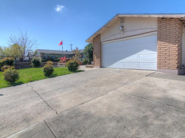 7326 Loma Verde Way, Sacramento, CA 95822