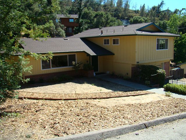 1st image of 160 Woodview Dr
