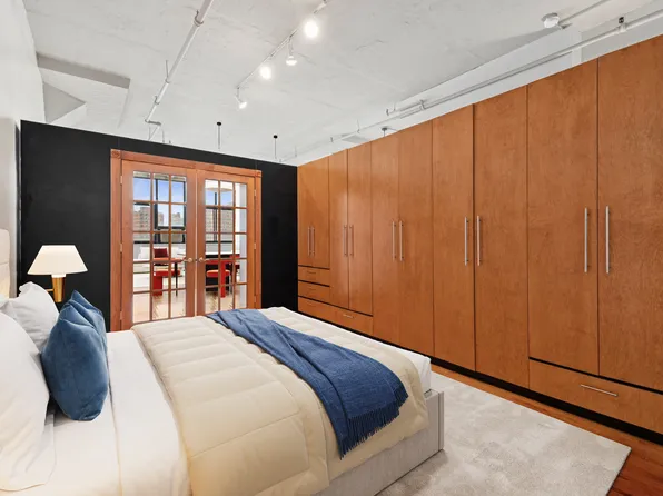 535 Dean Street image 4 of 12