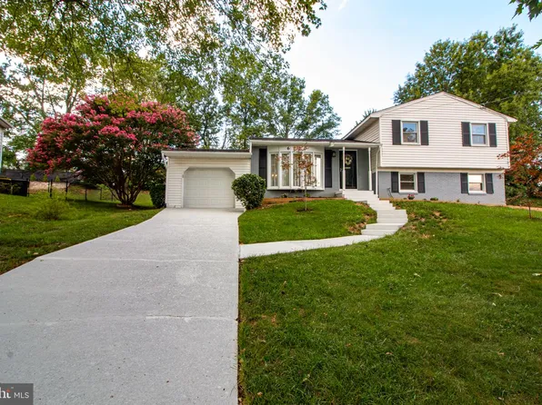 6120 Squire Ln, Alexandria, VA 22310
