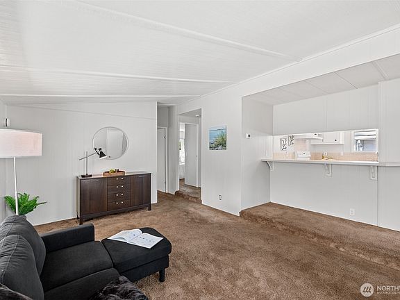 5th image of 921 S Third Avenue #18