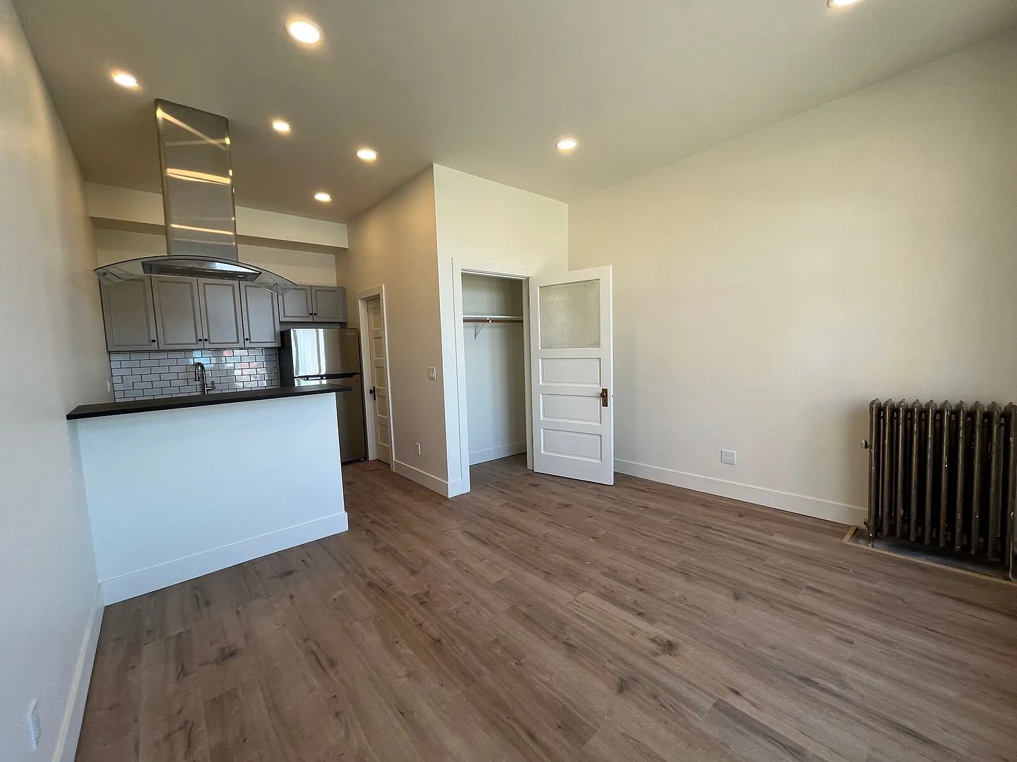 Newly Remodeled Modern Studio Apartment in Downtown Bellingham — Photo 2