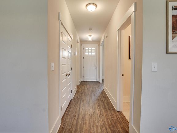 4th image of 607 Magnolia Cove Ln SW