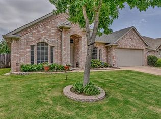 6418 Viking Trl, Arlington, TX 76001