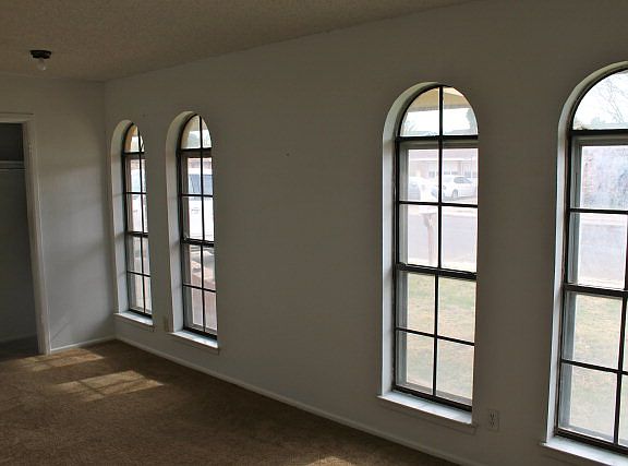 5th image of 1734 W 25th St