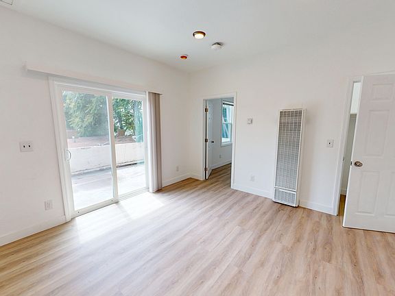 4th image of 521 W Macarthur Blvd APT 12