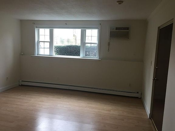 4th image of 213 Rock St APT K4