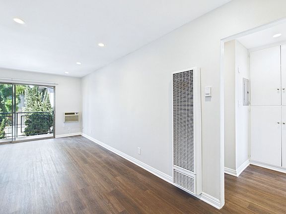 5th image of 427-433 W Duarte Rd #433-H