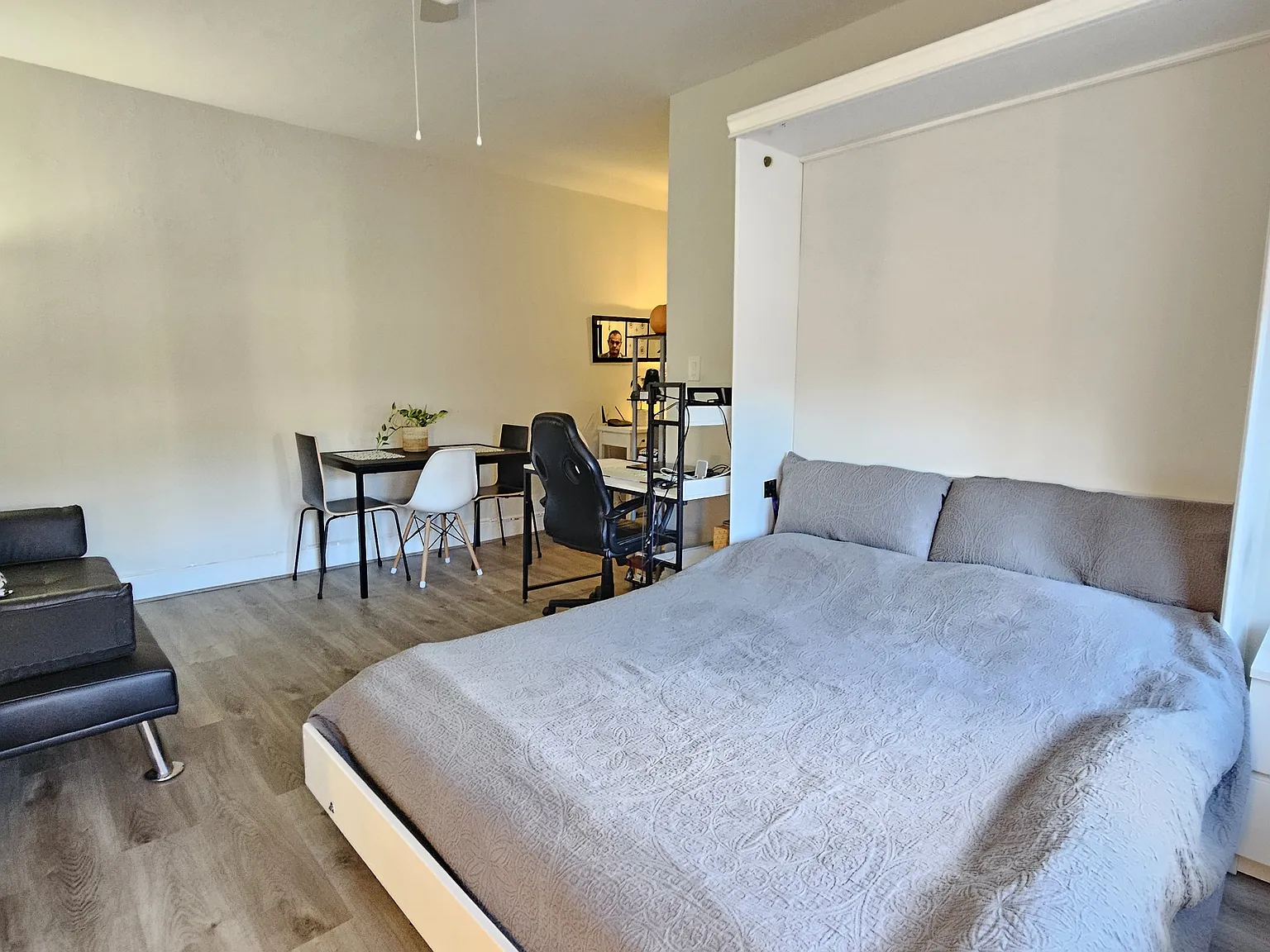 Studio, 430 sqft, $2,350 — Photo 4