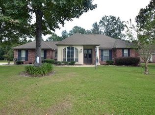 2325 Crossing Ct, Mandeville, LA 70448