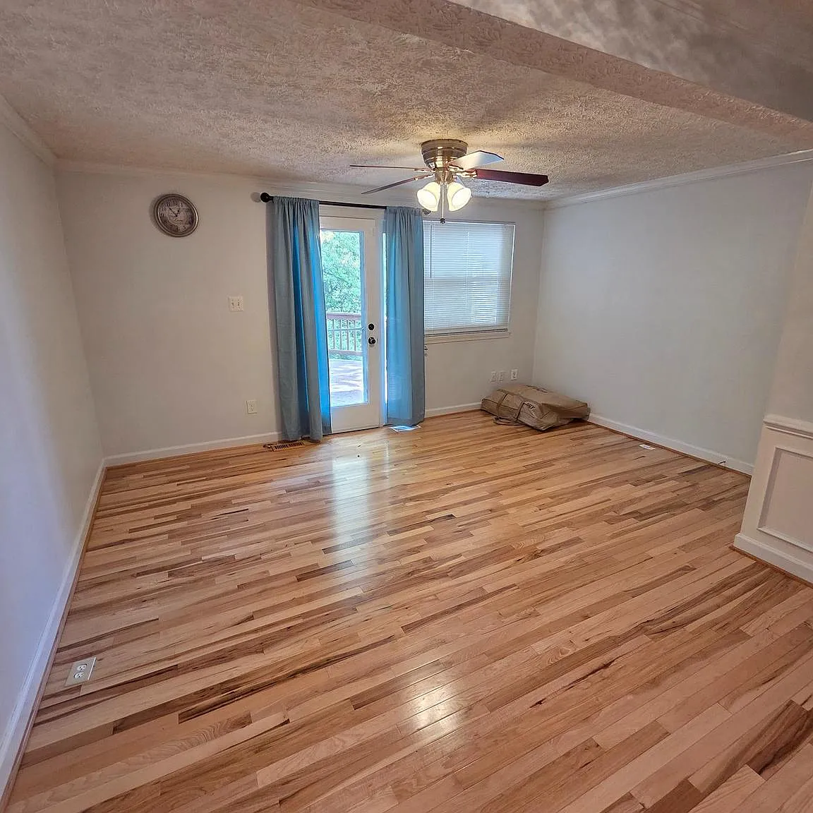 2 bed, 1.5 bath, 930 sqft, $2,350 — Photo 4