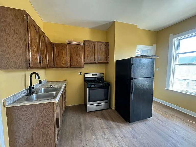 721-727 S 9th St #725 — Photo 10