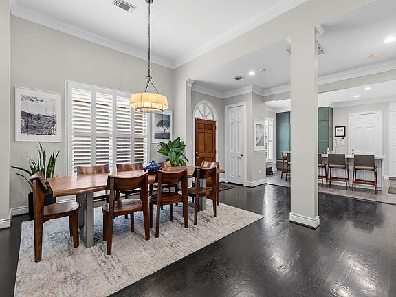 5th image of 2429 North Blvd