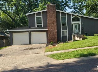 9400 W 83rd Ter, Overland Park, KS 66212