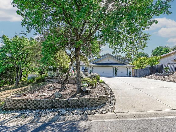 2nd image of 234 Mistletoe Ct