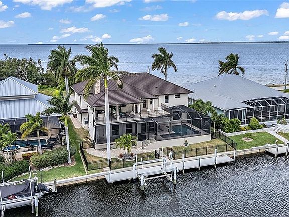 3rd image of 44 Colony Point Dr