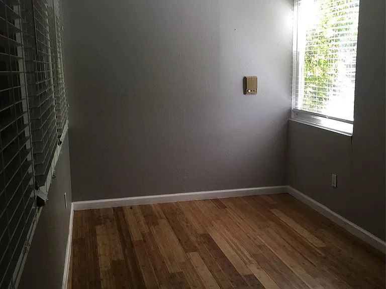 404 Hawthorne St #1 — Photo 13