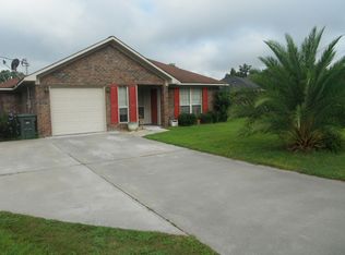 1209 Langston Ln, Hinesville, GA 31313