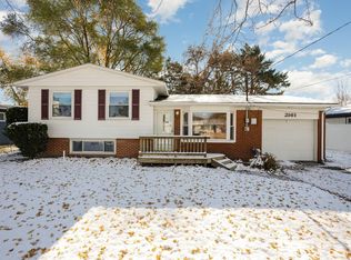 2161 Plainview Dr, Saginaw, MI 48603