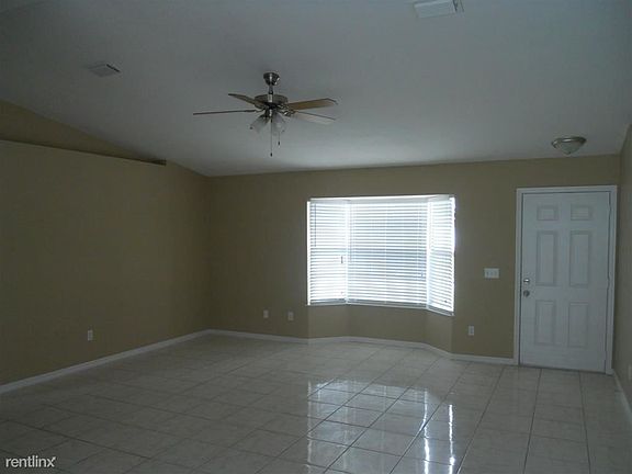 5th image of 1755 11th Ct SW