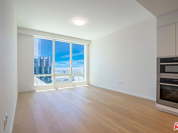 4th image of 877 Francisco St APT 2210