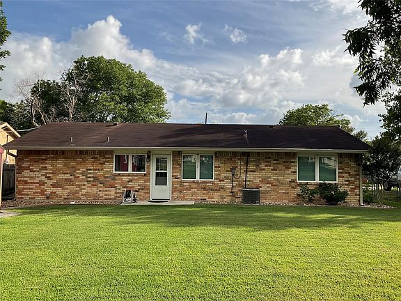 4th image of 105 Kimberly Ln