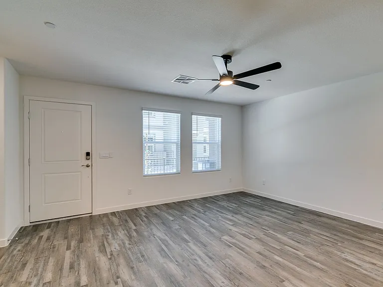 9849 Hidden Pass Ave — Photo 13