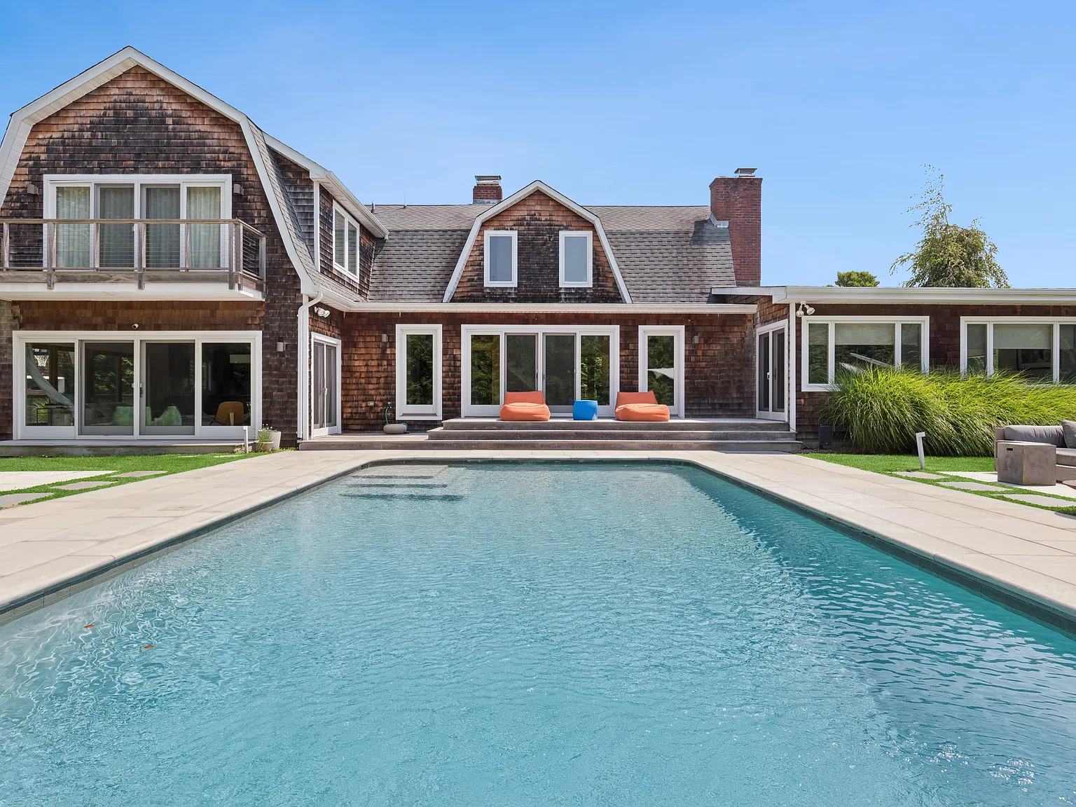 Ultra Chic Westhampton South With Pool and Dock Luxe Living — Photo 2