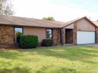 11802 E 83rd Pl N, Owasso, OK 74055