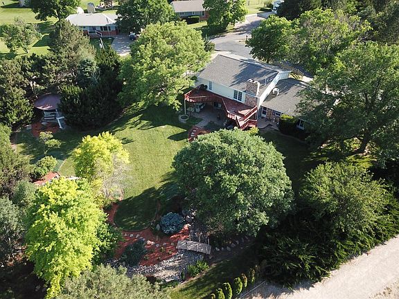 5th image of 1098 Evergreen Dr