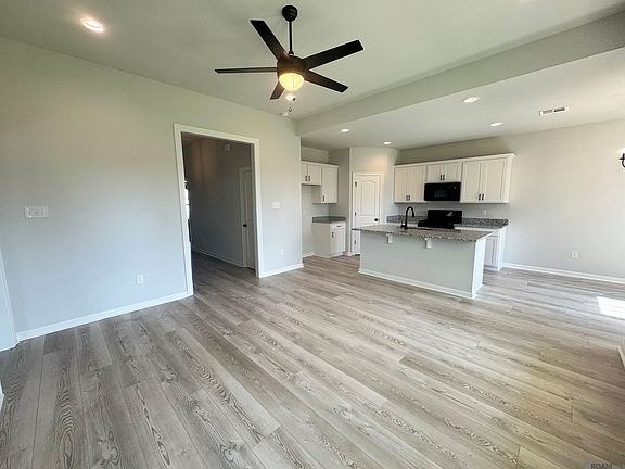 3rd image of 32562 White Bloom Ln
