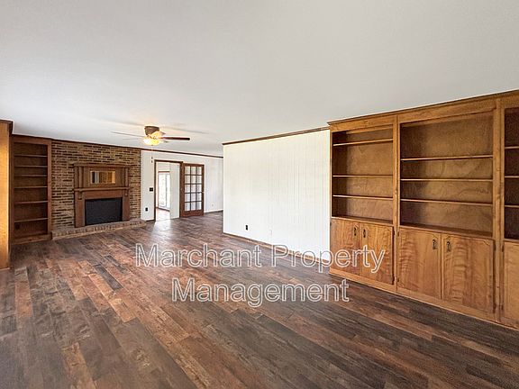3rd image of 601 Fairview Church Rd