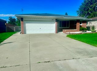 13605 Ascot Dr, Sterling Heights, MI 48312