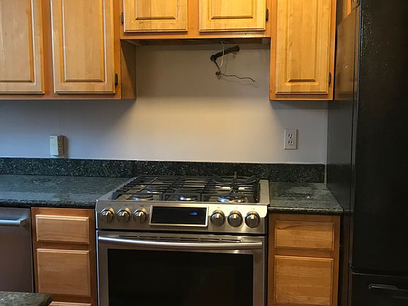 3rd image of 3217 77th St