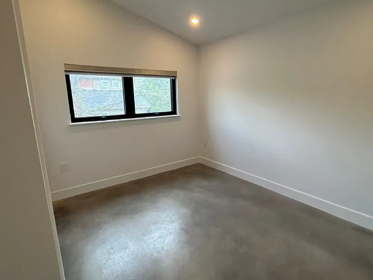 37 Church St E #2 — Photo 12