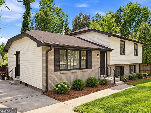 8423 Magnolia Dr, Jonesboro, GA 30238