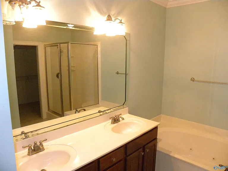 54 Belmont Pl — Photo 25