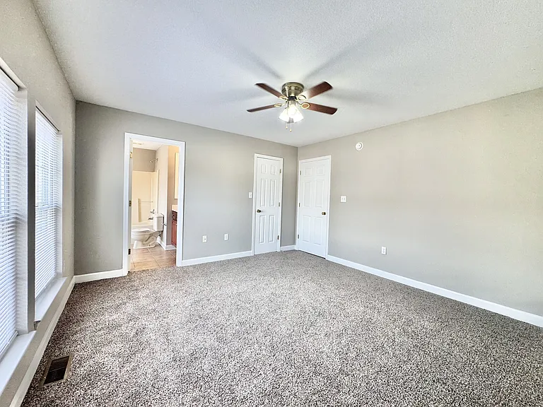934 E Craighead Forest Rd #B — Photo 23