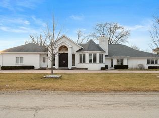 140 Cottonwood Rd, Northbrook, IL 60062