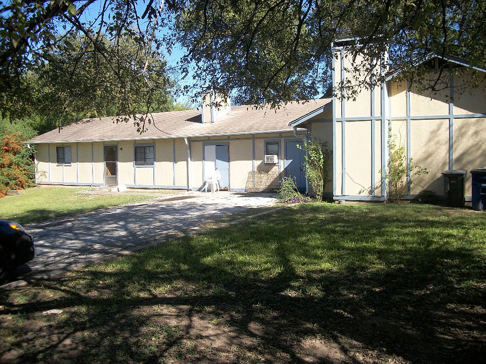 1st image of 1700 Royal Hill Dr #B