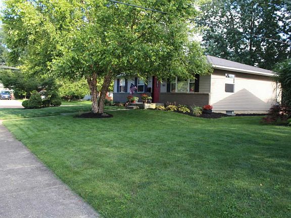 4th image of 165 Cherokee Dr