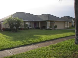 942 Pine Walk Ct NE, Palm Bay, FL 32905