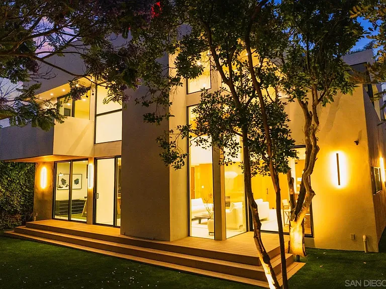 7376 Fay Ave — Photo 45